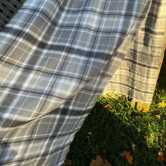 Express winter scarf gray and white plaid - Picture 5 of 5